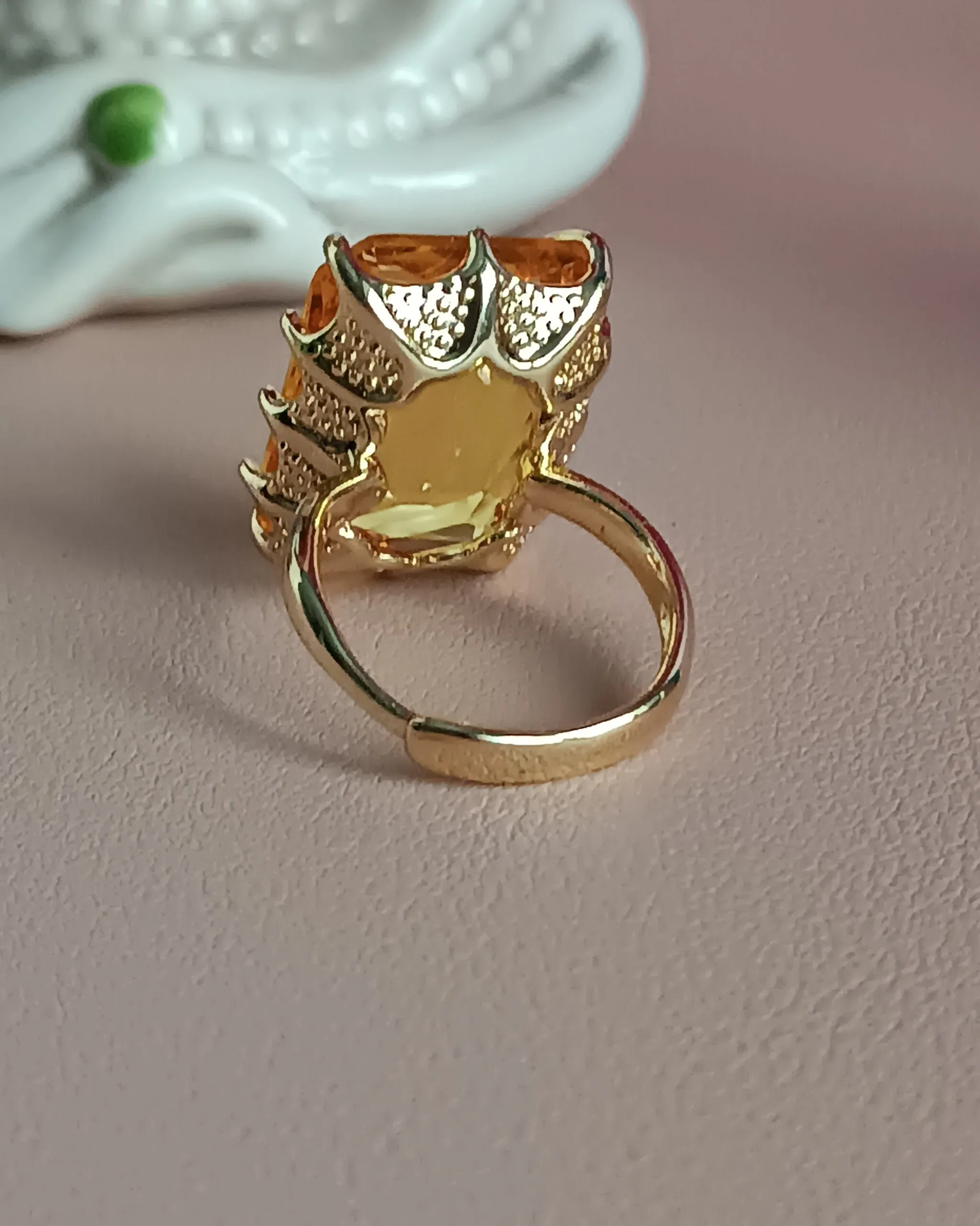 Anello in Ottone con Pietra Rettangolare Cristallo Giallo Citrino