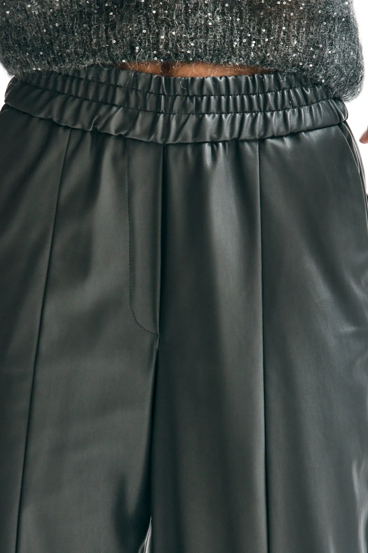 Pantalone in ecopelle grigio scuro 
