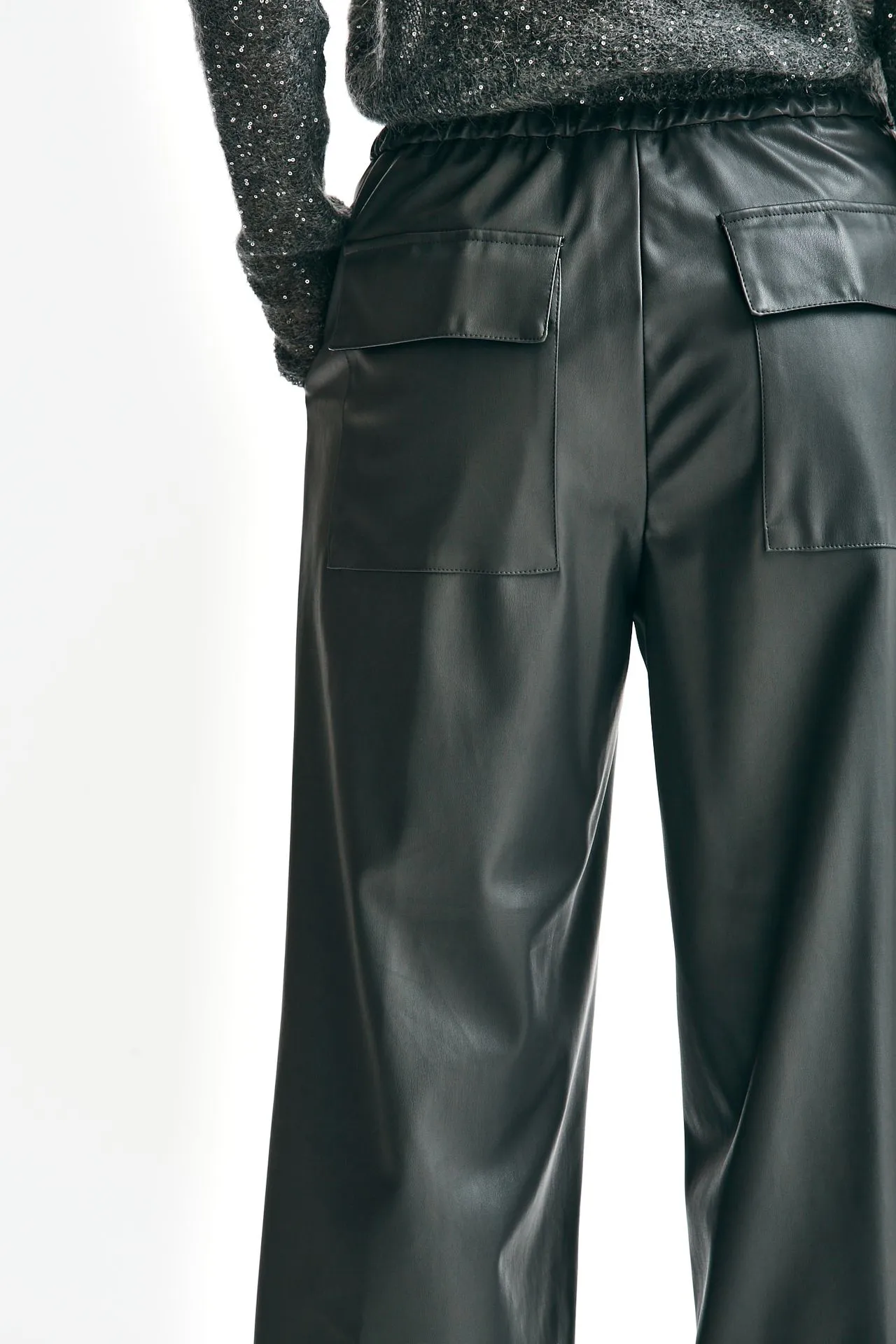 Pantalone in ecopelle grigio scuro 