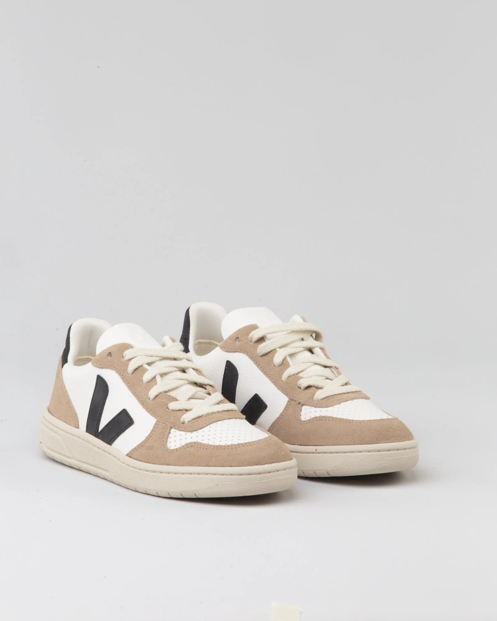V-10 Suede