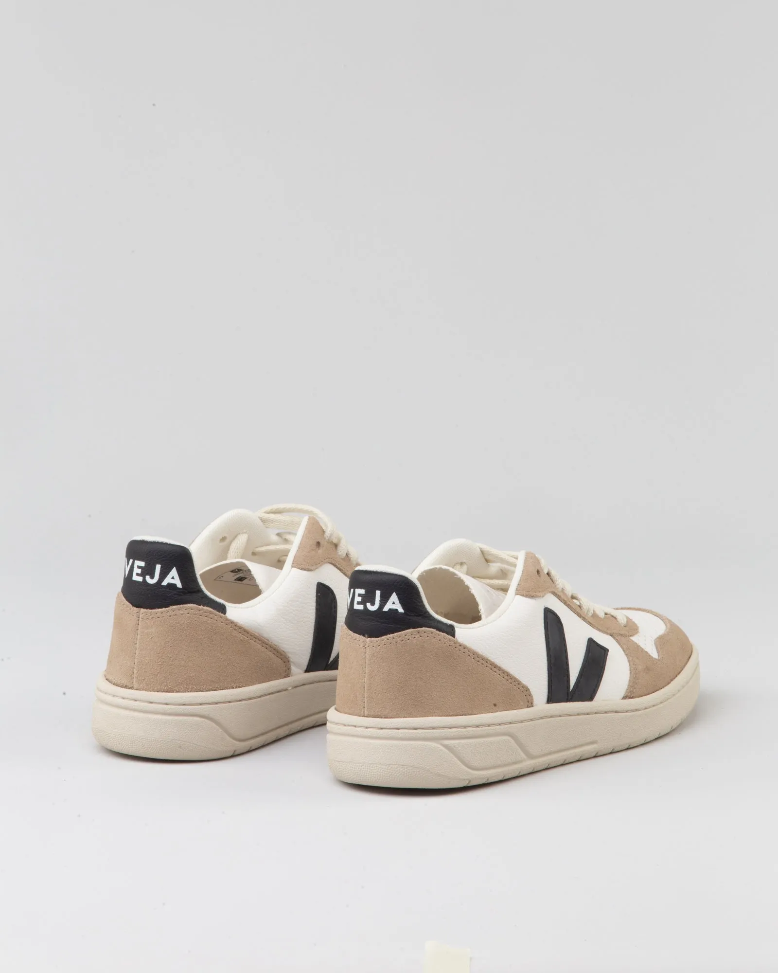 V-10 Suede