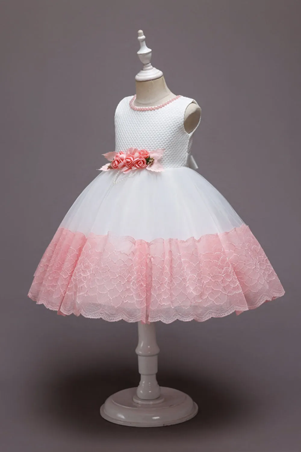 Vestito da ragazza in tulle di tulle fiore senza maniche rosa con fiocco